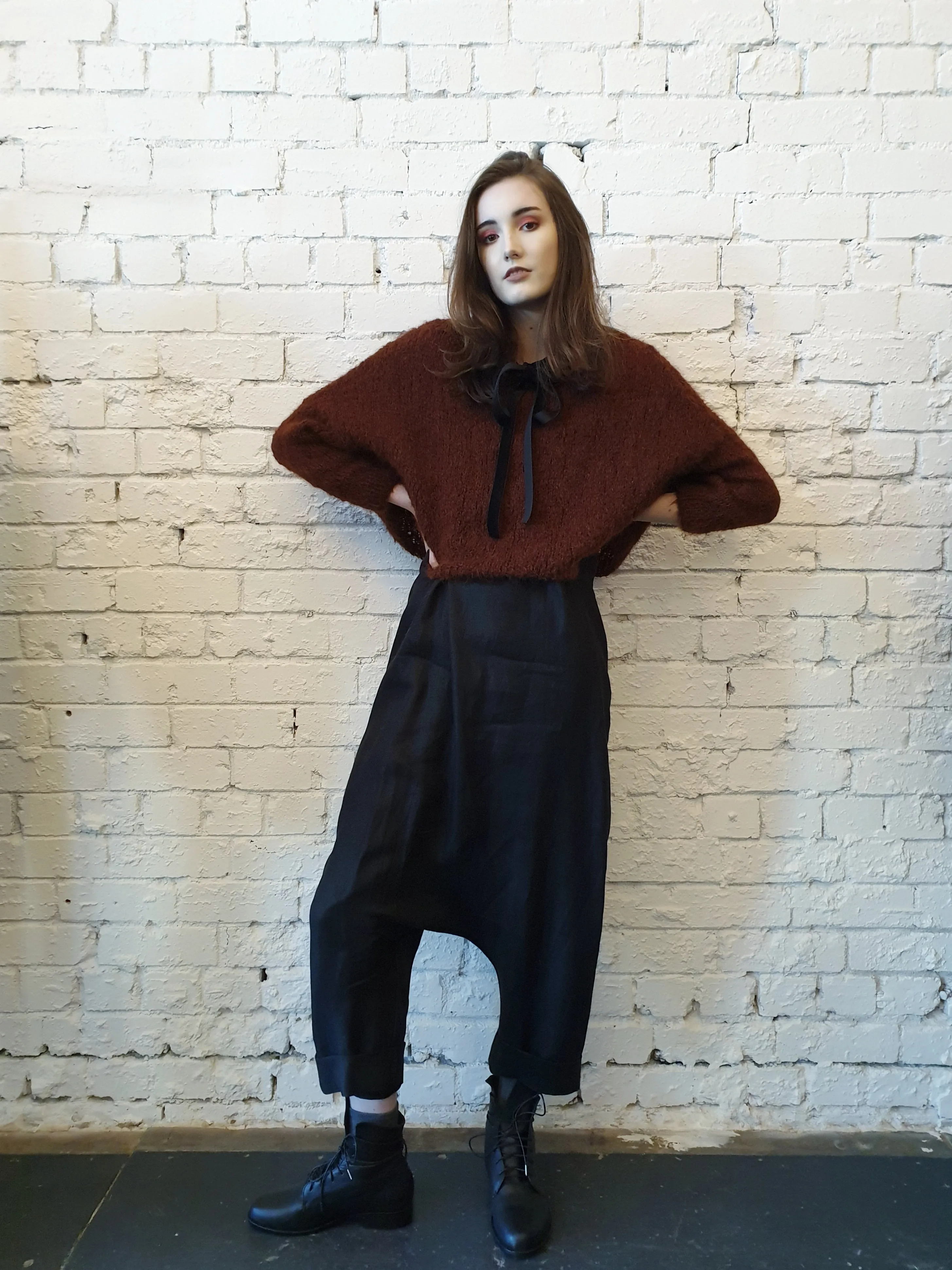 Hand knit batwing sweater with Tie back (Alpaca) - Cognac