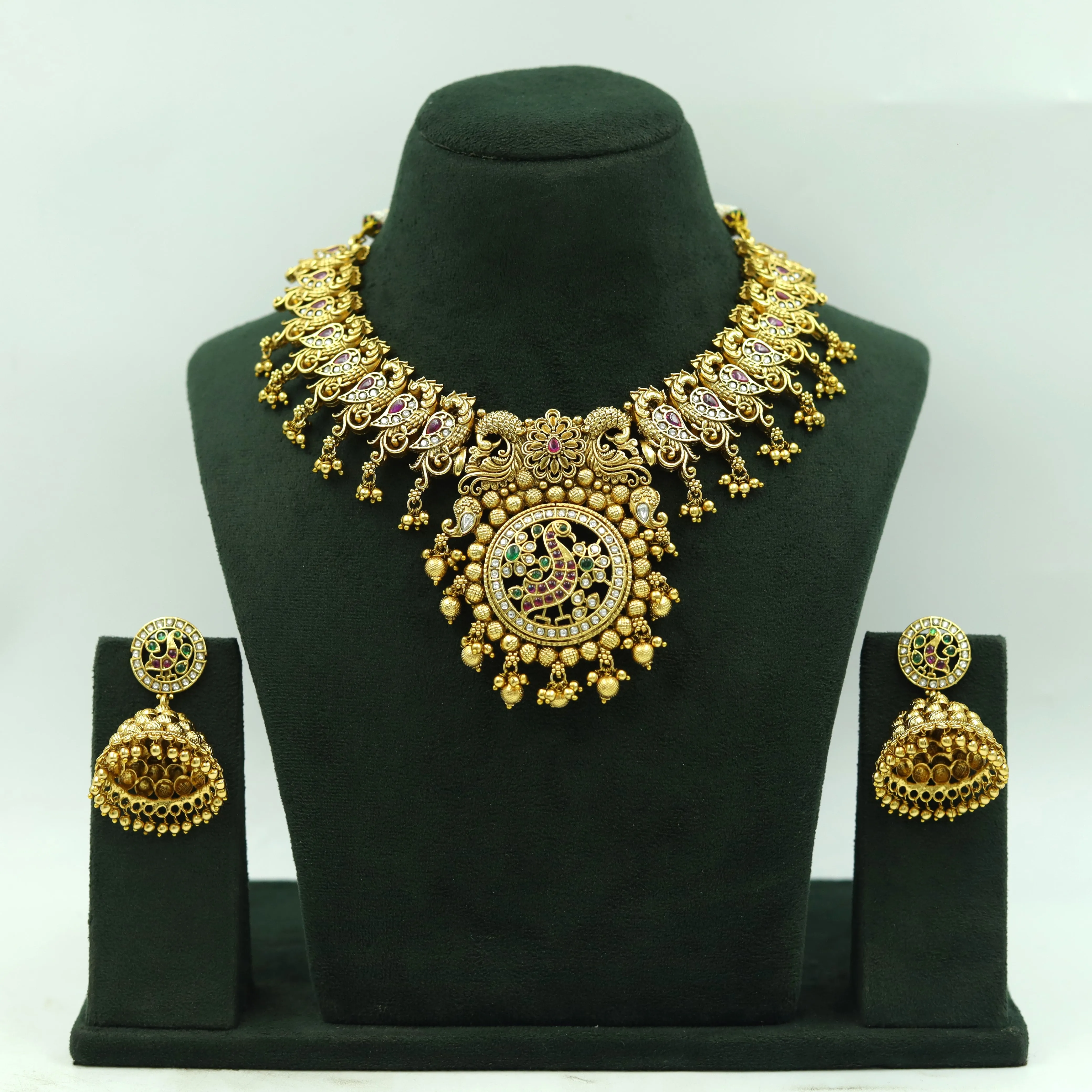 Round Neck Antique Gold Plated Necklace Set 16620-06