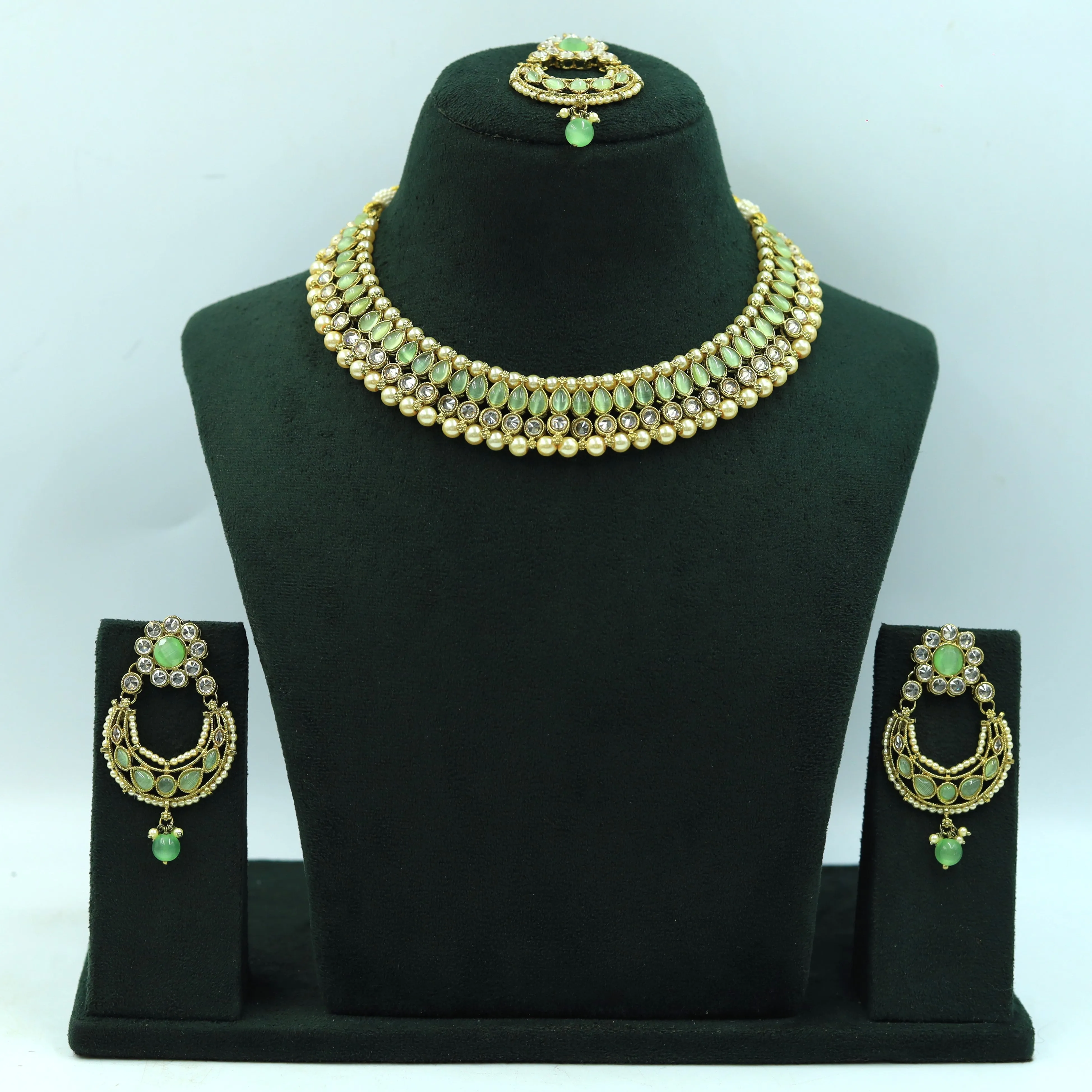 Round Neck Antique Necklace Set 4644-33