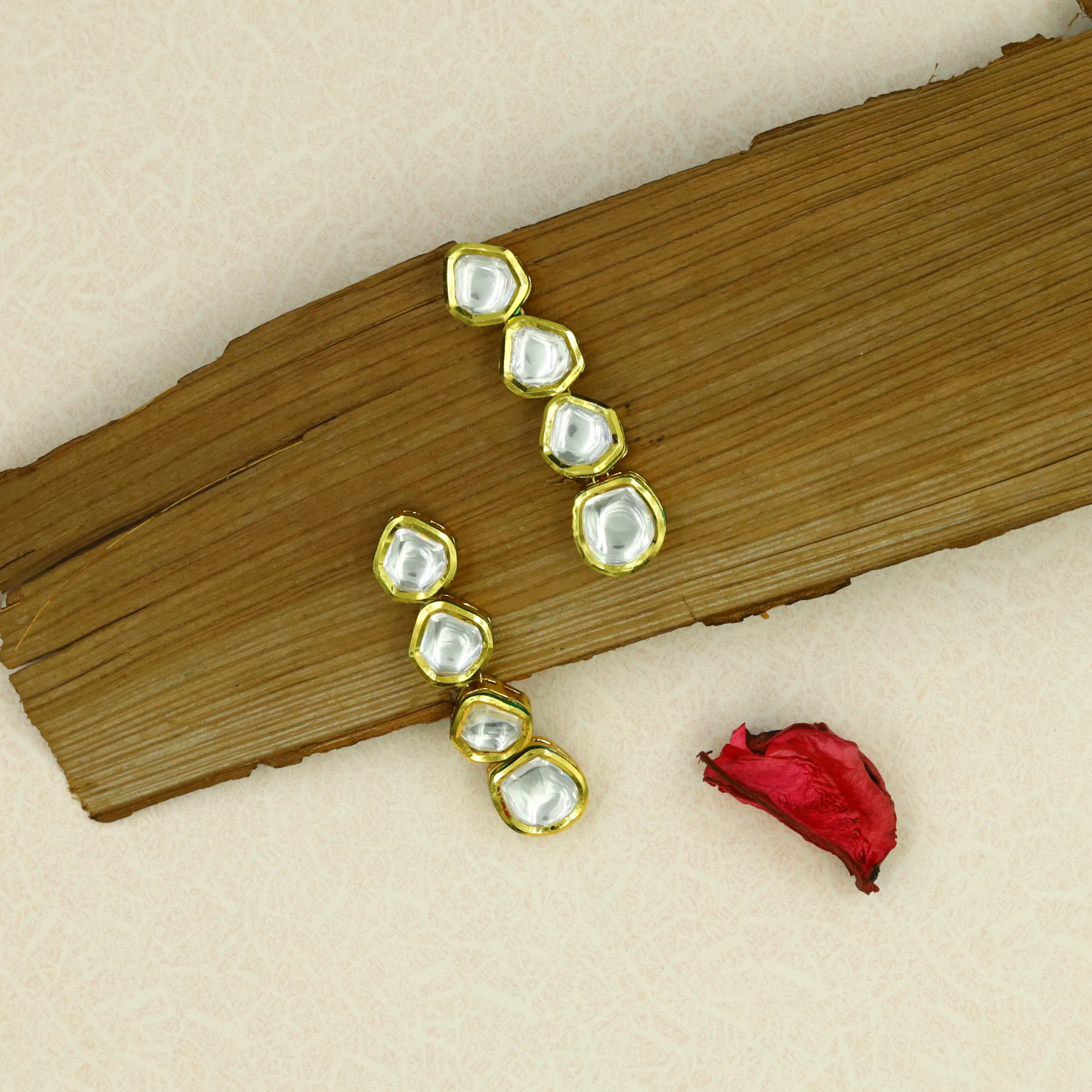 Round Neck Kundan Necklace Set 12179-28